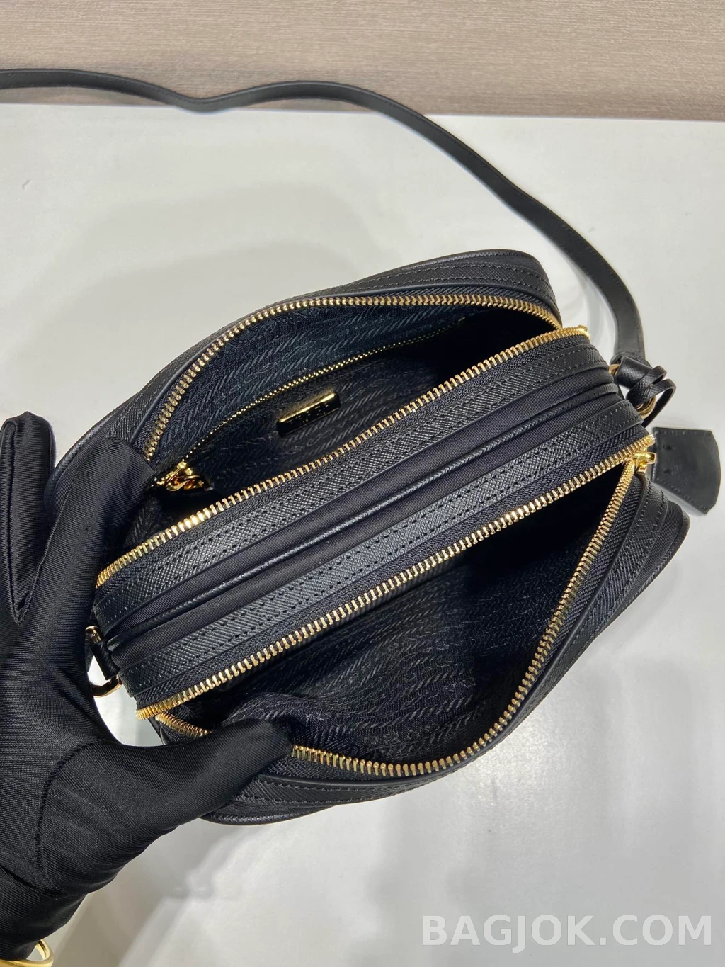 프라다 Prada 나일론X사피아노 숄더백 상세 이미지