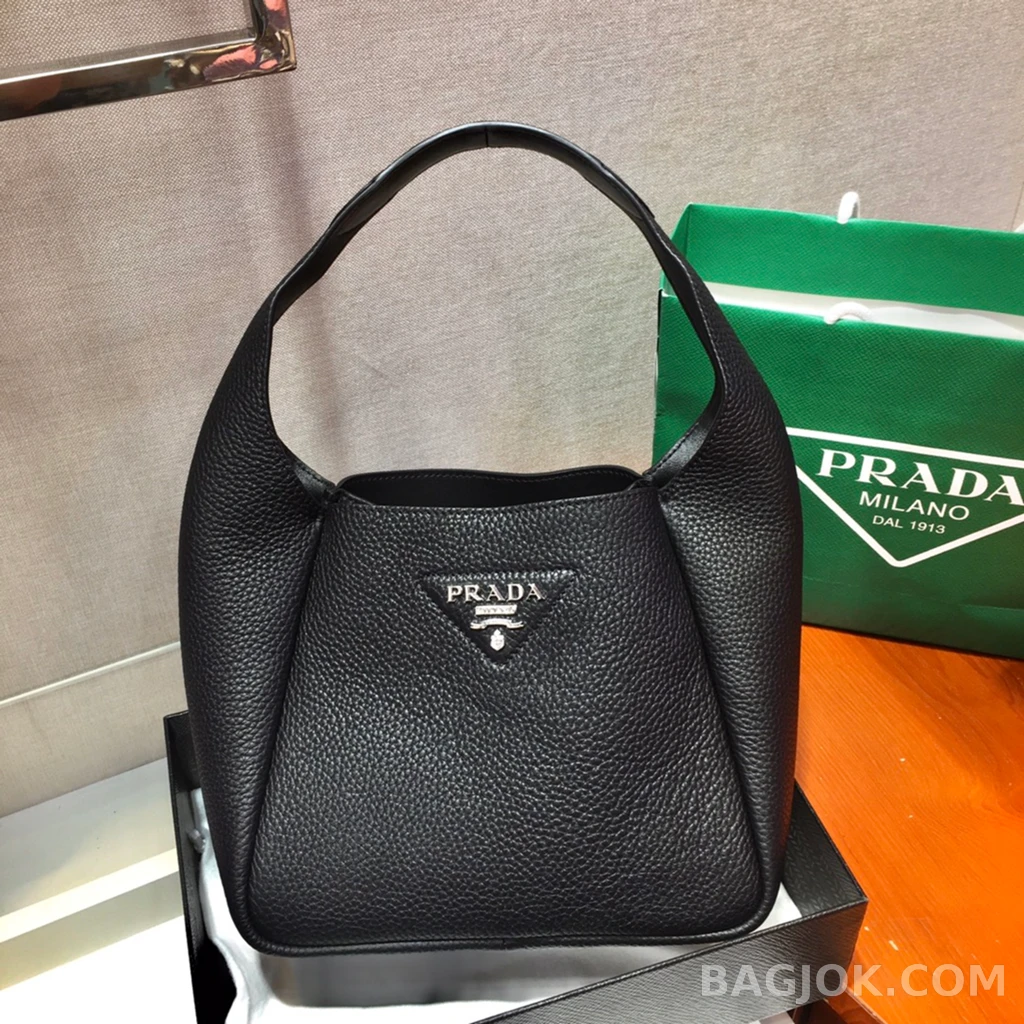 프라다 Prada 미니 버킷백 램스킨 상세 이미지