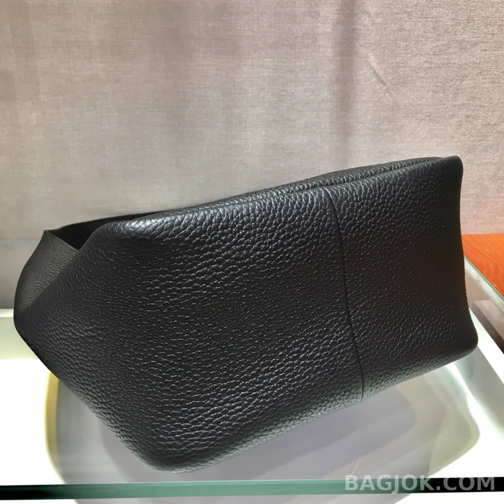 프라다 Prada 미니 버킷백 램스킨 상세 이미지