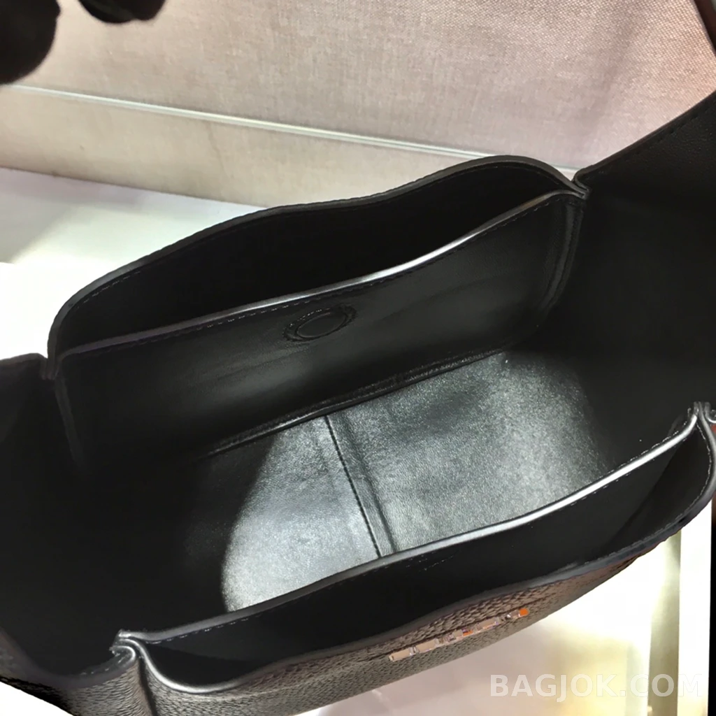 프라다 Prada 미니 버킷백 램스킨 상세 이미지