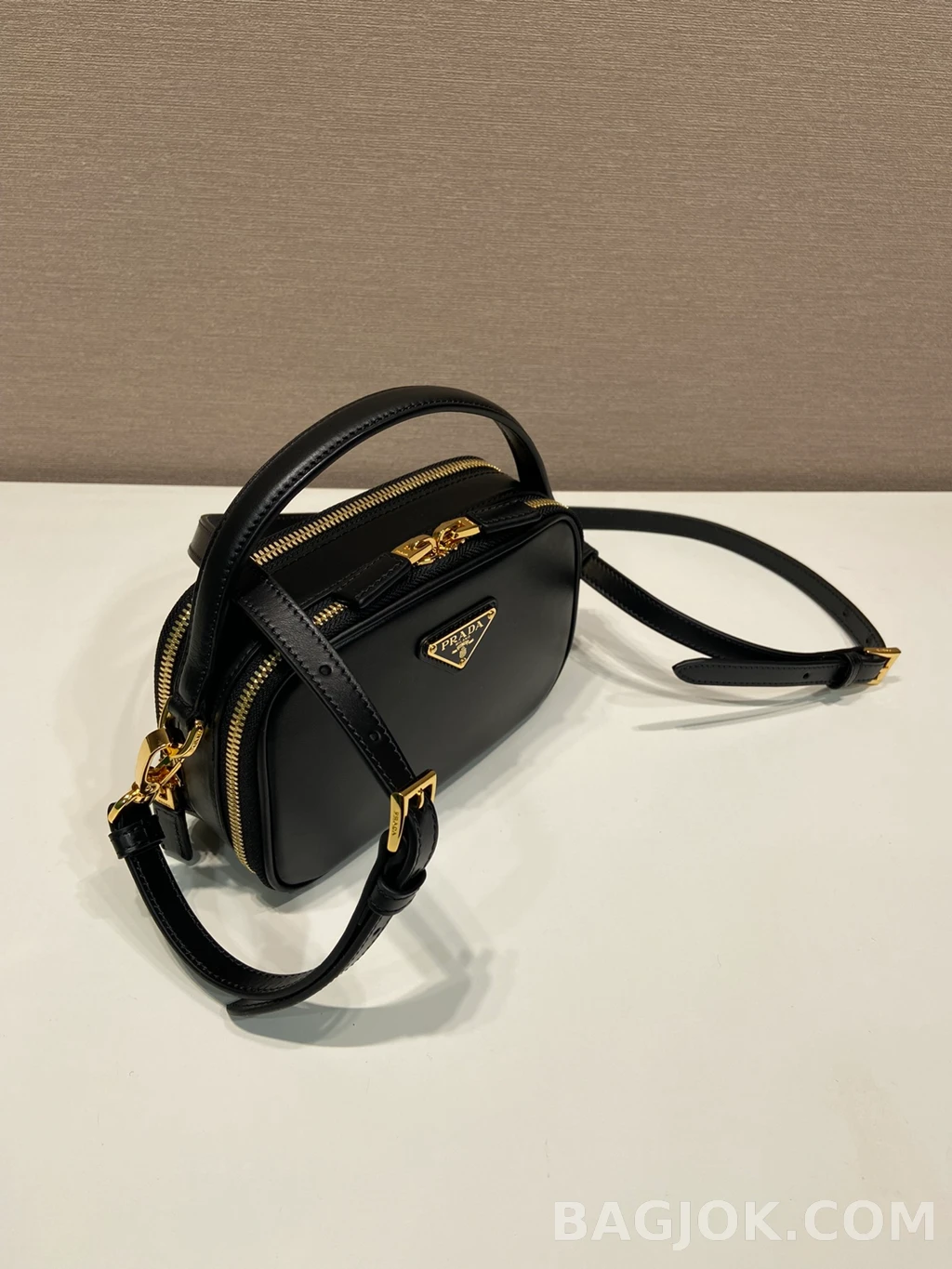 프라다 Prada 미니 탑핸들백 램스킨 상세 이미지