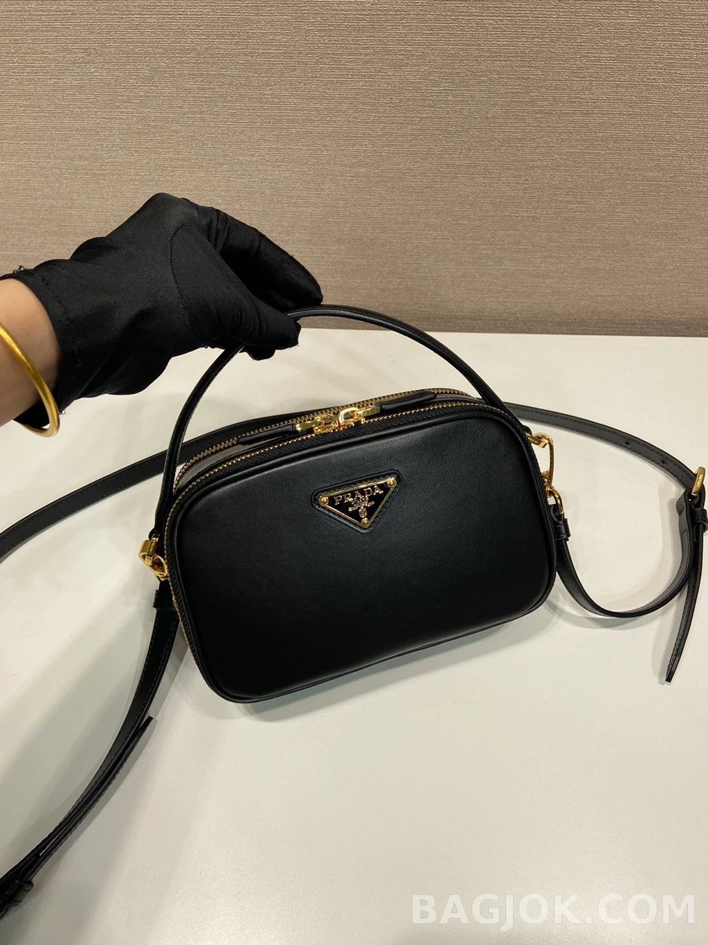 프라다 Prada 미니 탑핸들백 램스킨 상세 이미지