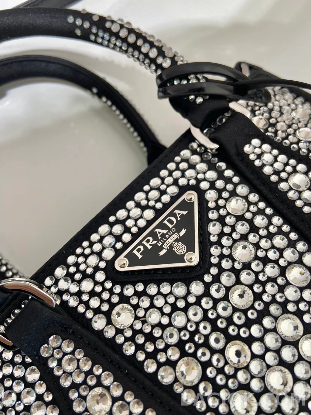 프라다 Prada 크리스탈 새틴 미니 갤러리아백 상세 이미지