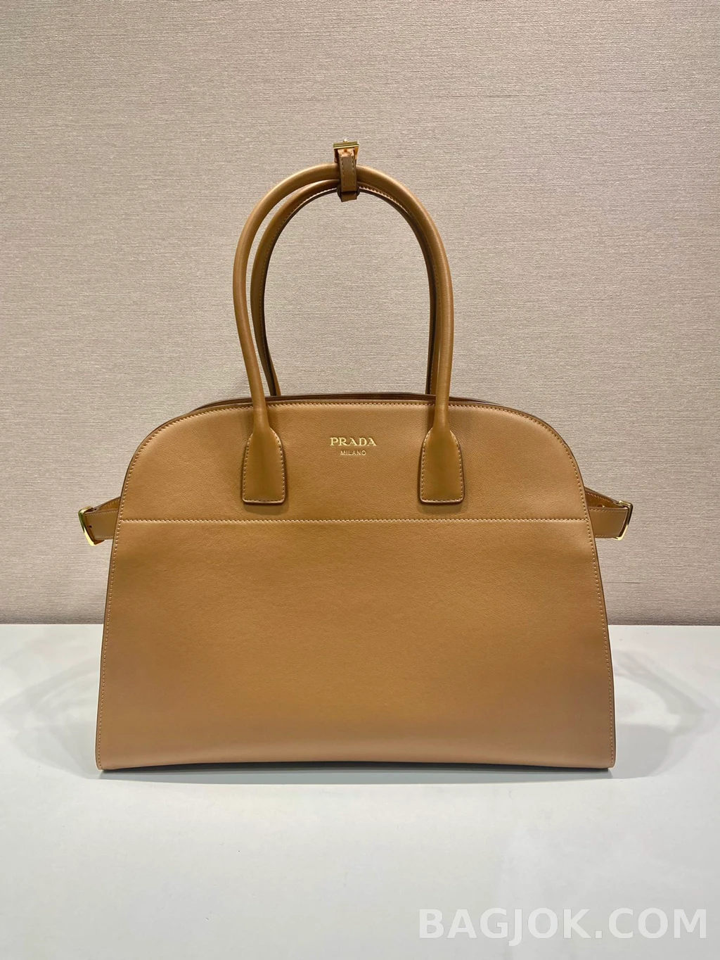프라다 Prada 그레인 레더 라지 토트백 상세 이미지