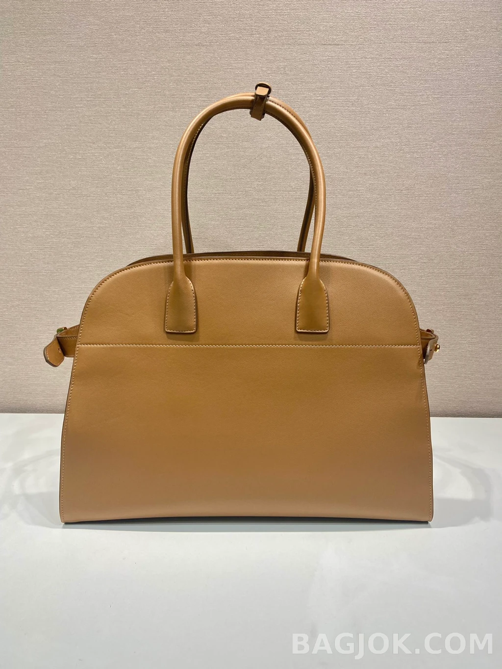 프라다 Prada 그레인 레더 라지 토트백 상세 이미지