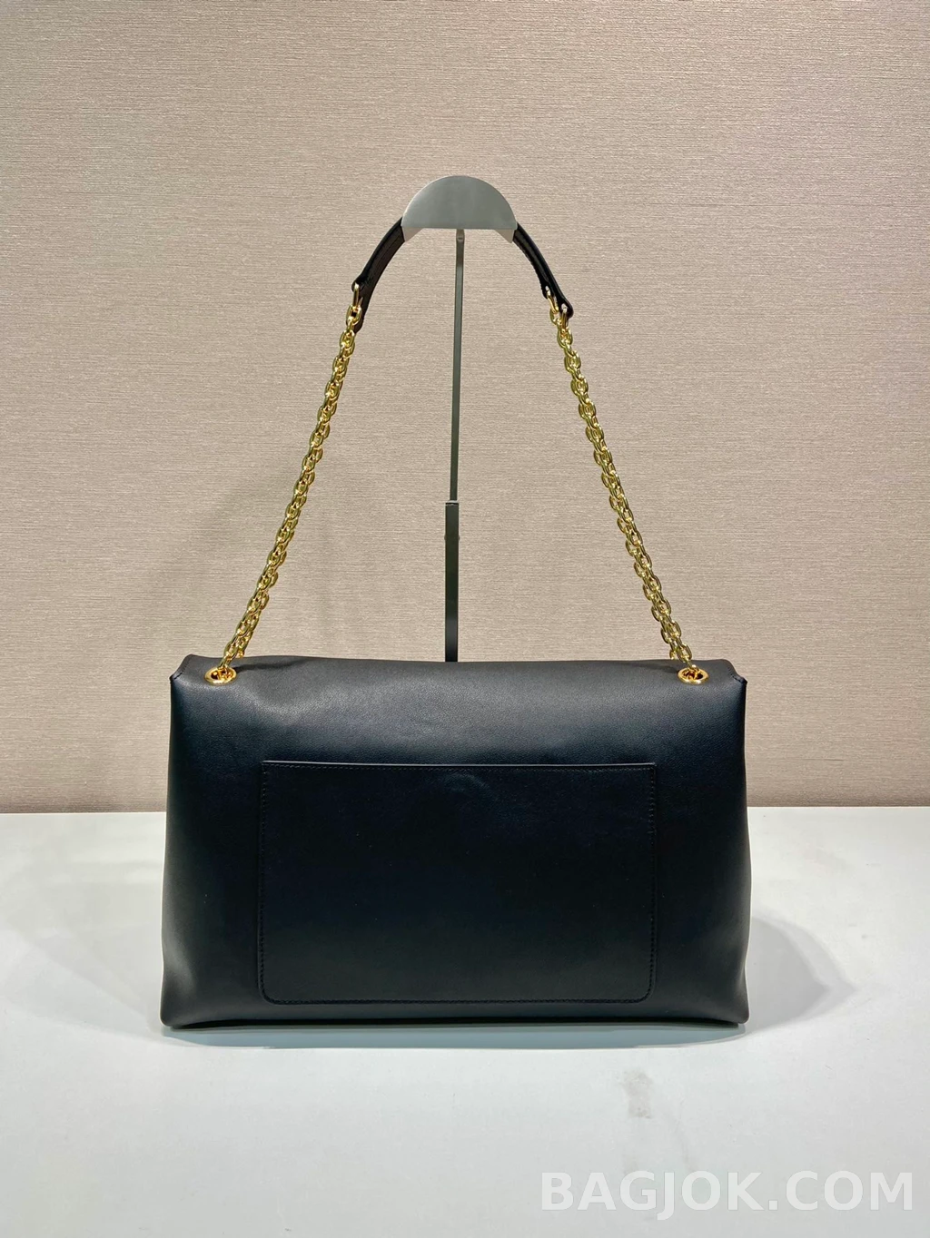 프라다 Prada 체인 플랩 숄더 백 상세 이미지
