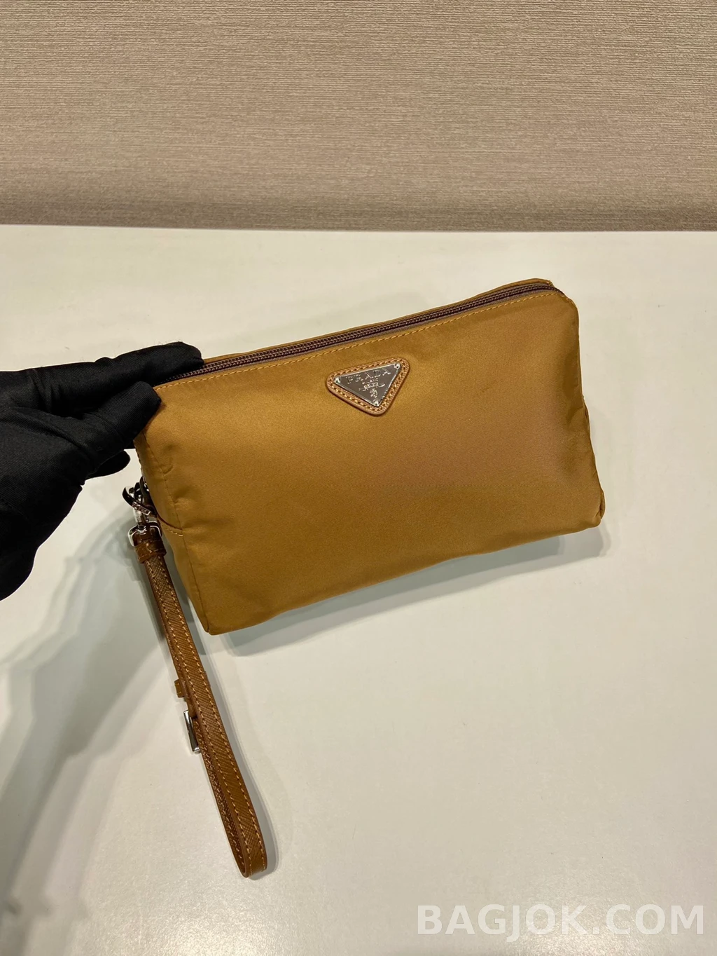 프라다 Prada 나일론 유니섹스 클러치백 상세 이미지