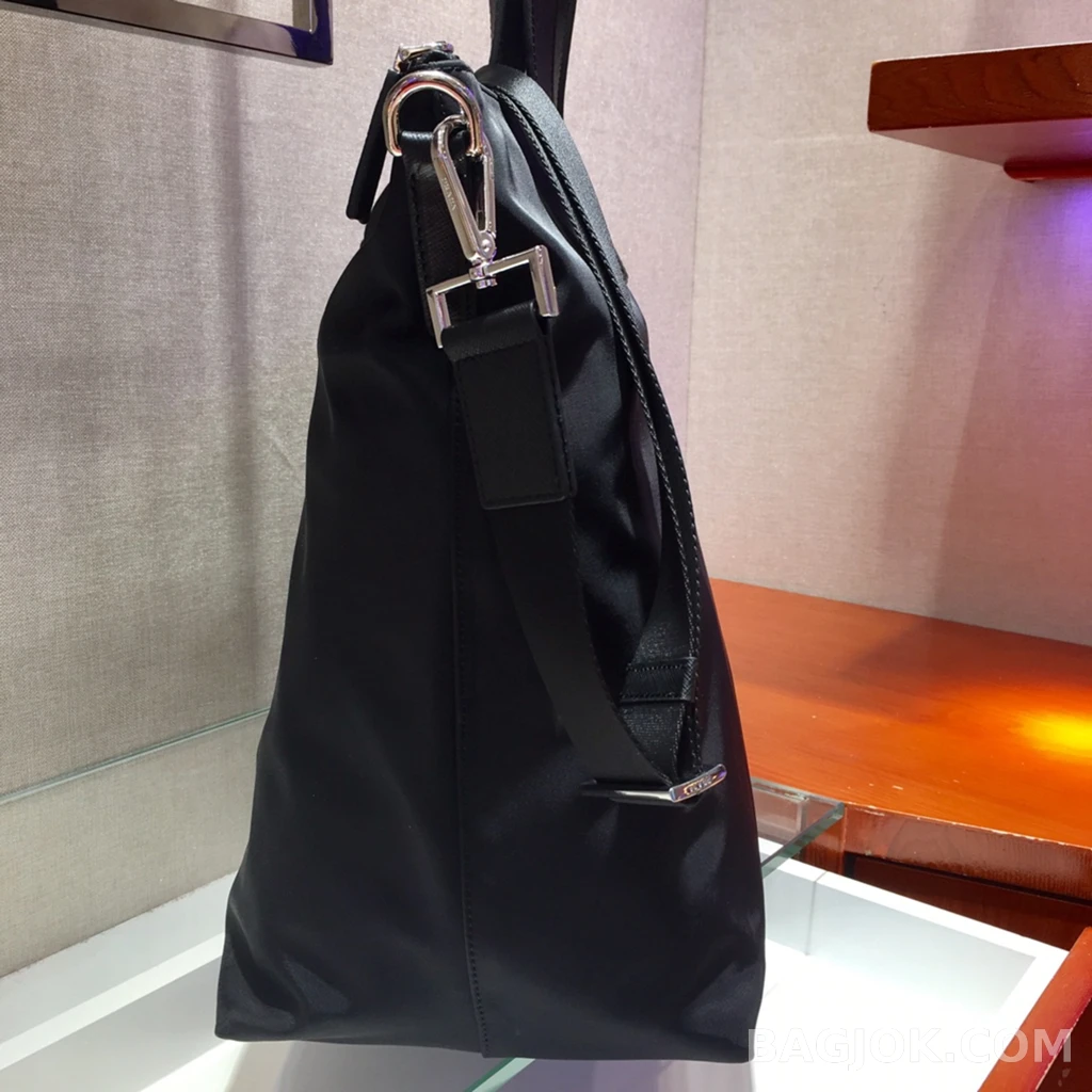 프라다 Prada 나일론 쇼퍼 토트백 유니섹스 상세 이미지