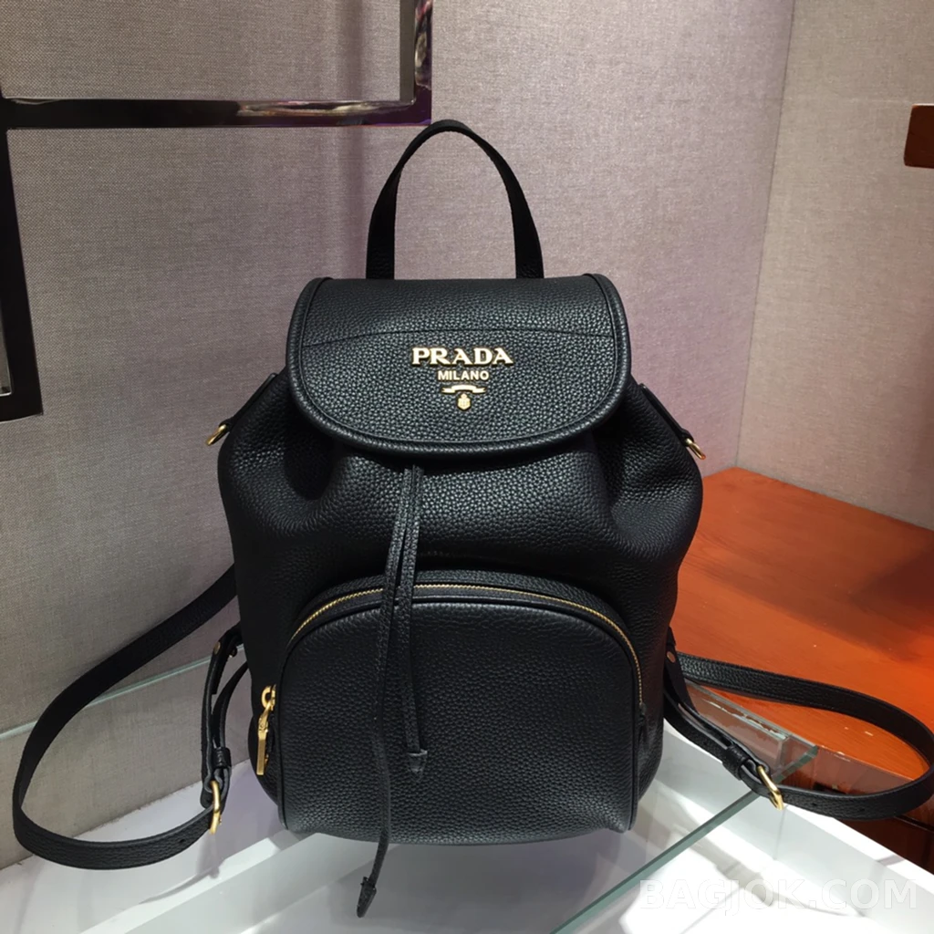 프라다 Prada 디어 그레인 레더 백팩 상세 이미지