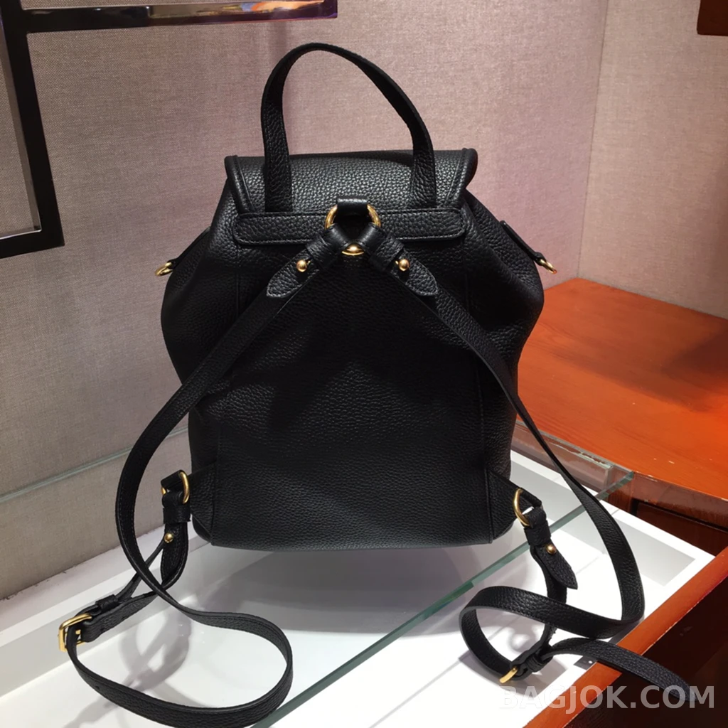 프라다 Prada 디어 그레인 레더 백팩 상세 이미지