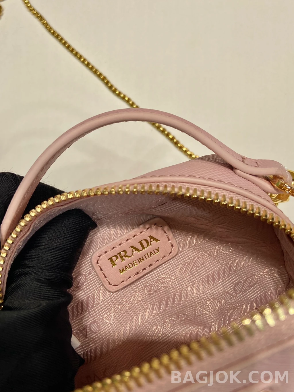 프라다 Prada 사피아노 미니 체인 크로스백 상세 이미지