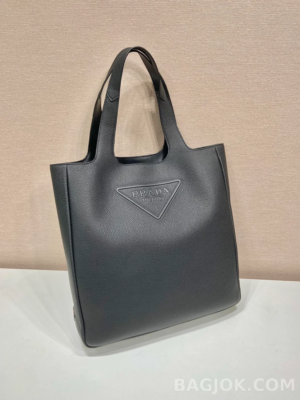 프라다 Prada 레더 라지 비지니스 숄더백 상세 이미지