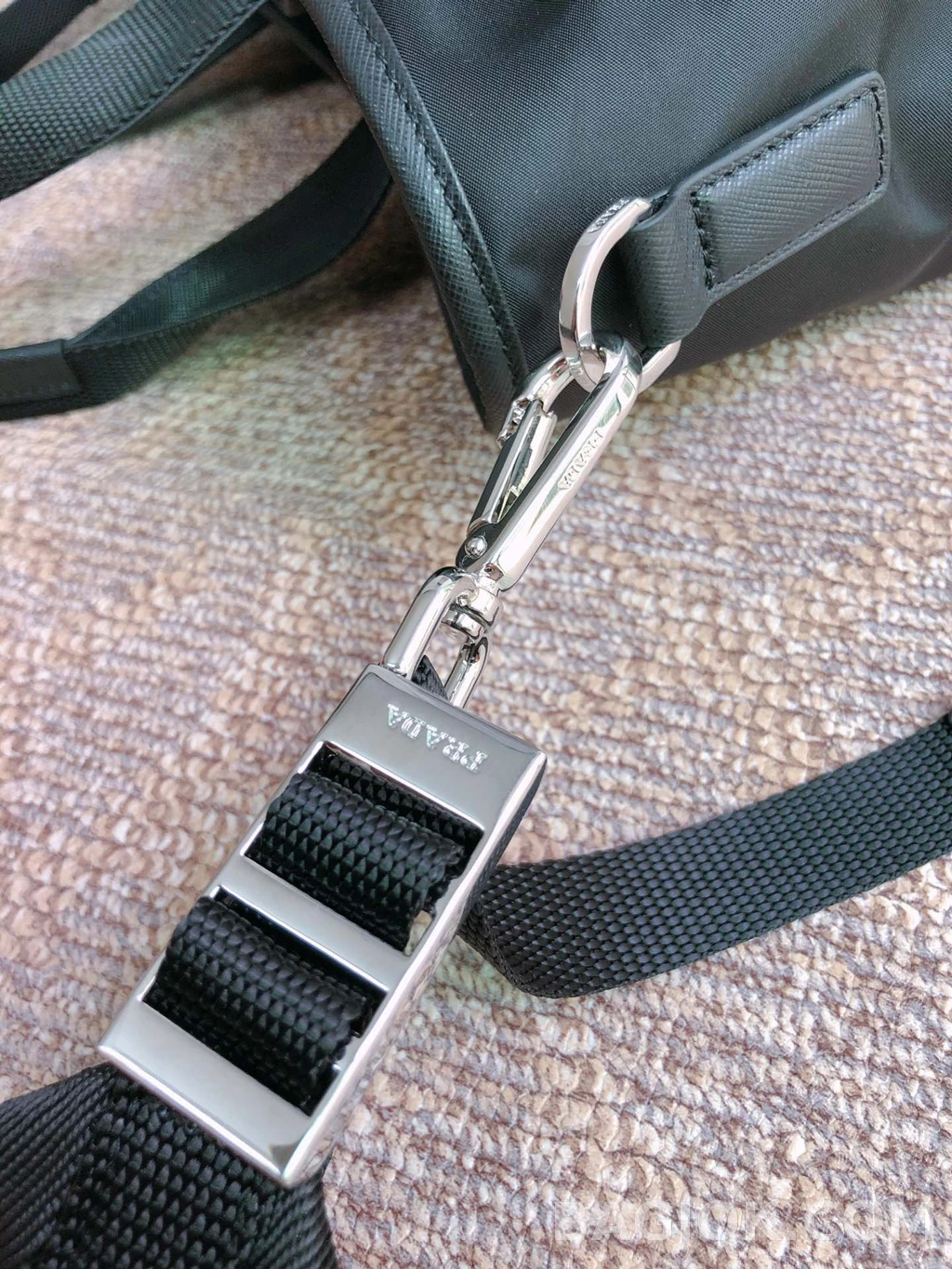 프라다 Prada 멀티포켓 나일론 토트백 상세 이미지