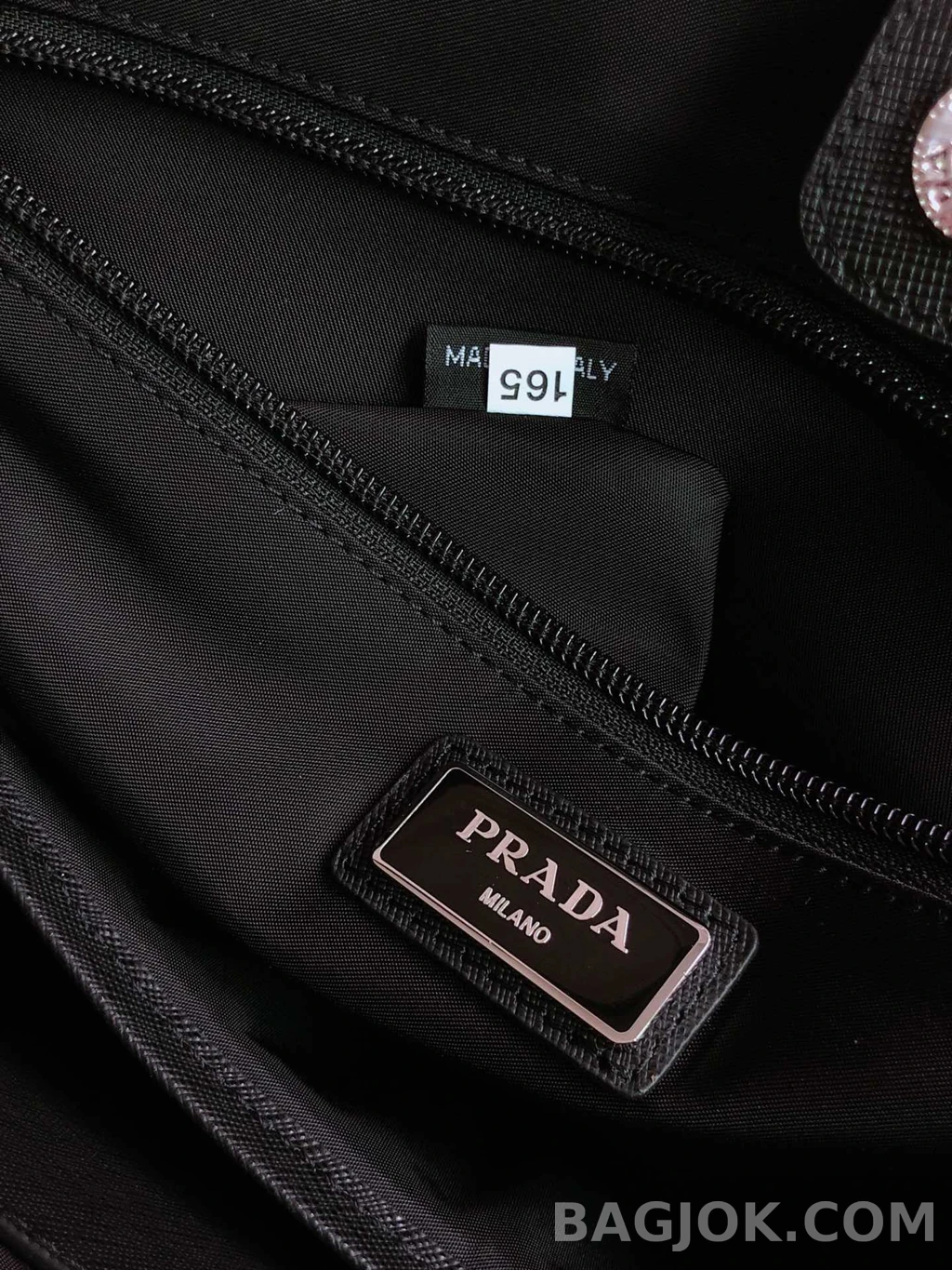 프라다 Prada 멀티포켓 나일론 토트백 상세 이미지