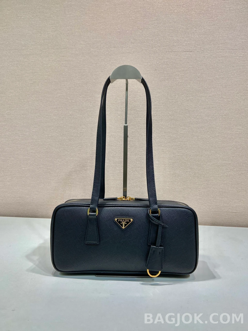 프라다 Prada 빈티지 숄더백 그레인레더 상세 이미지