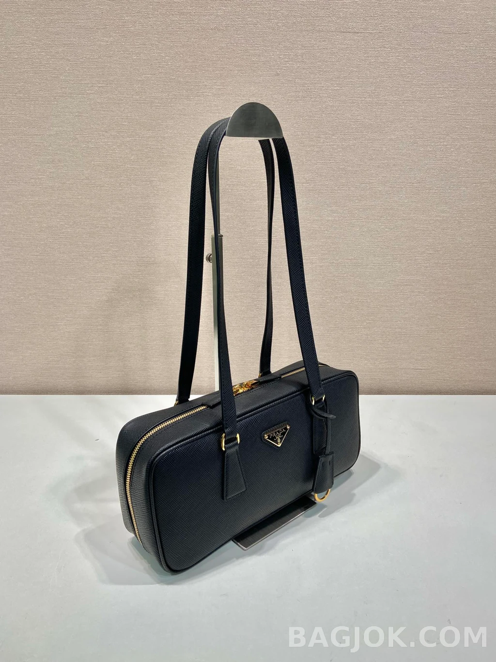 프라다 Prada 빈티지 숄더백 그레인레더 상세 이미지