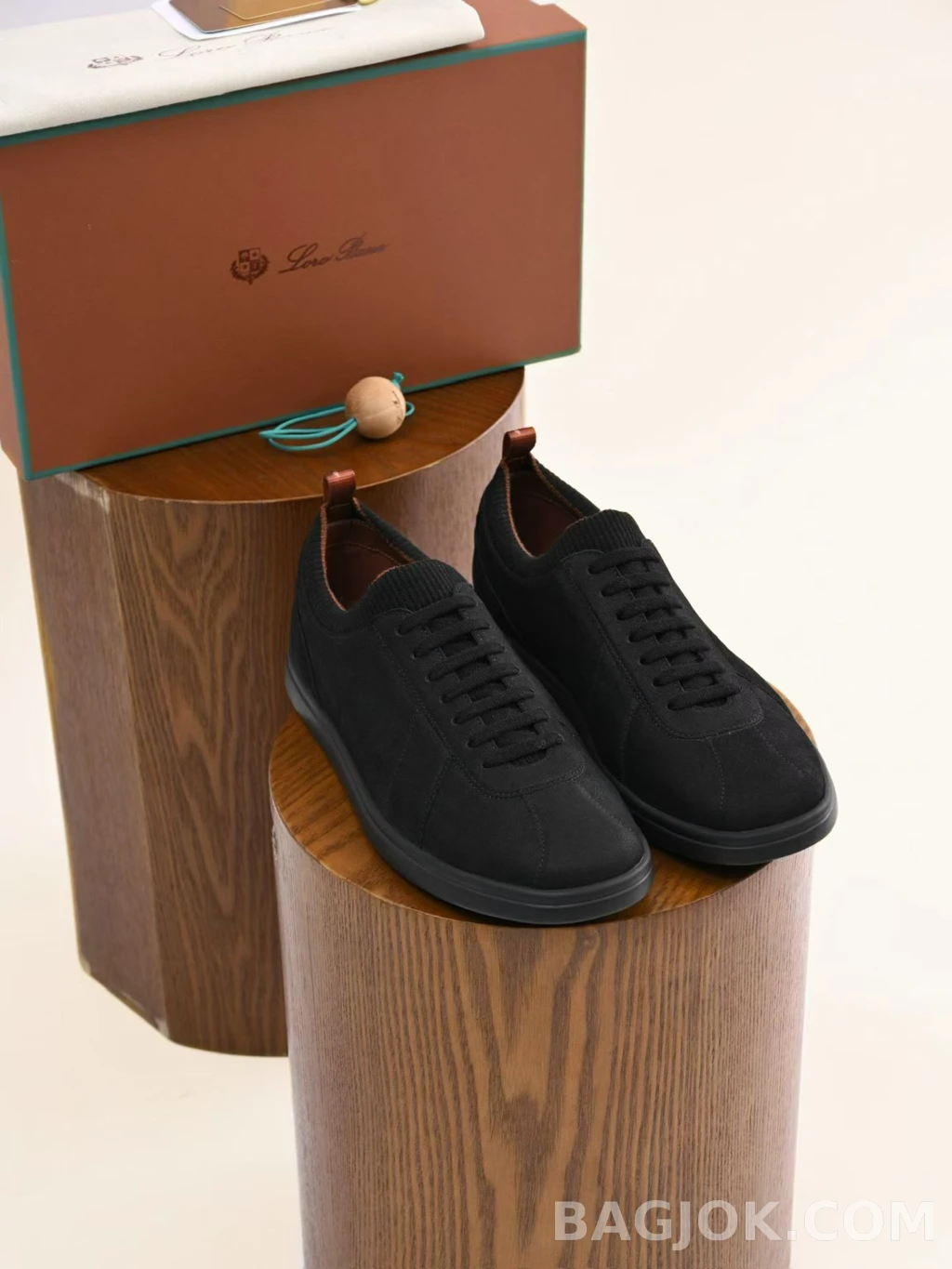 로로피아나 Loro Piana 스웨이드 스니커즈 상세 이미지