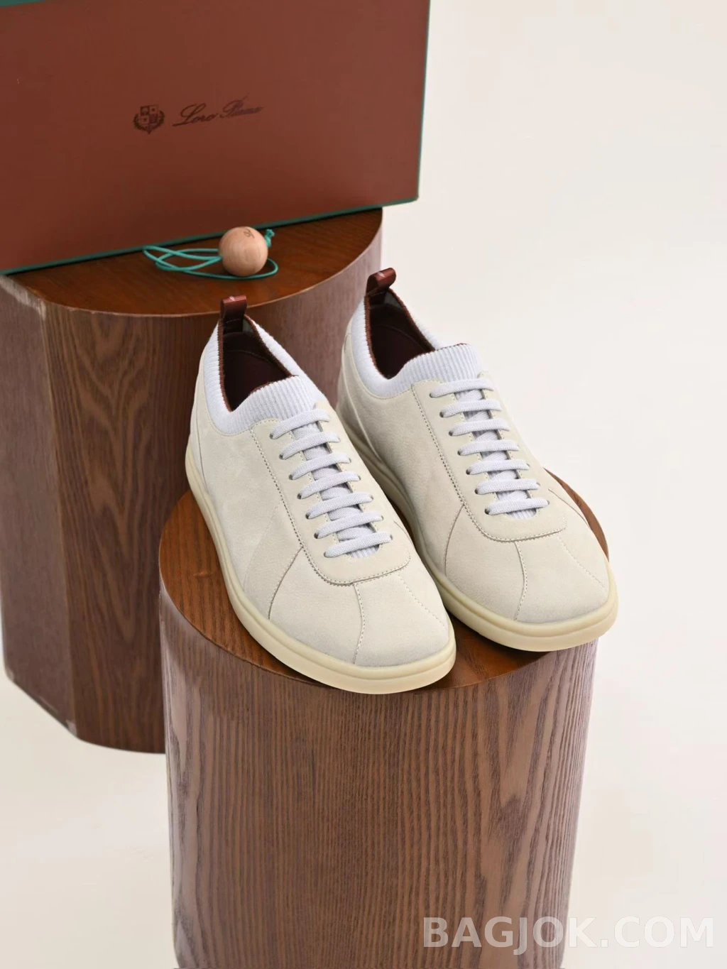 로로피아나 Loro Piana 스웨이드 스니커즈 상세 이미지