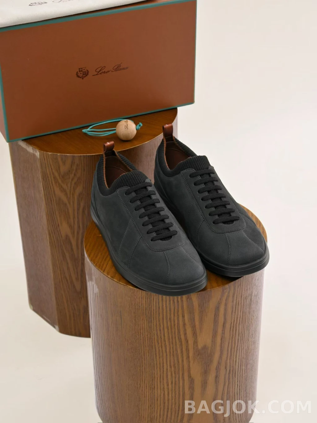 로로피아나 Loro Piana 스웨이드 스니커즈 상세 이미지
