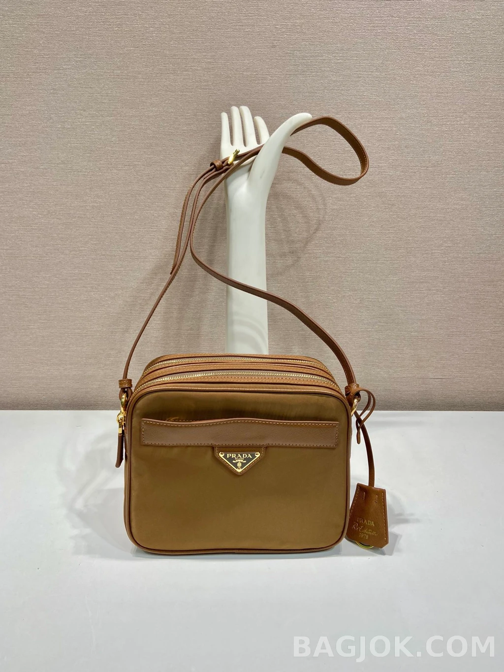프라다 Prada 나일론X사피아노 숄더백 상세 이미지