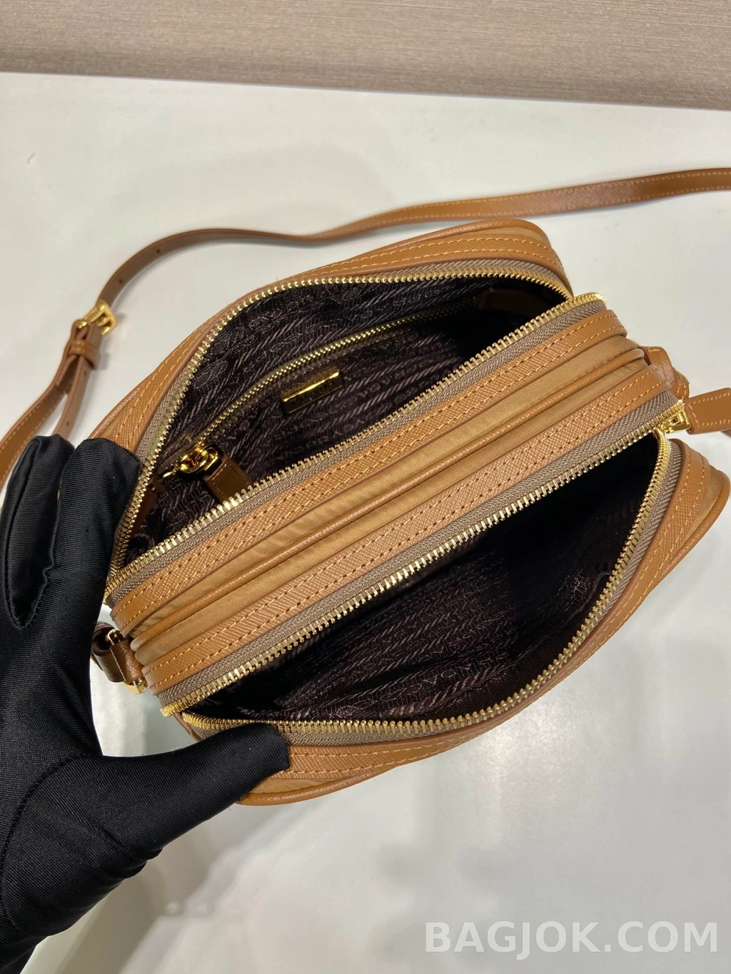 프라다 Prada 나일론X사피아노 숄더백 상세 이미지