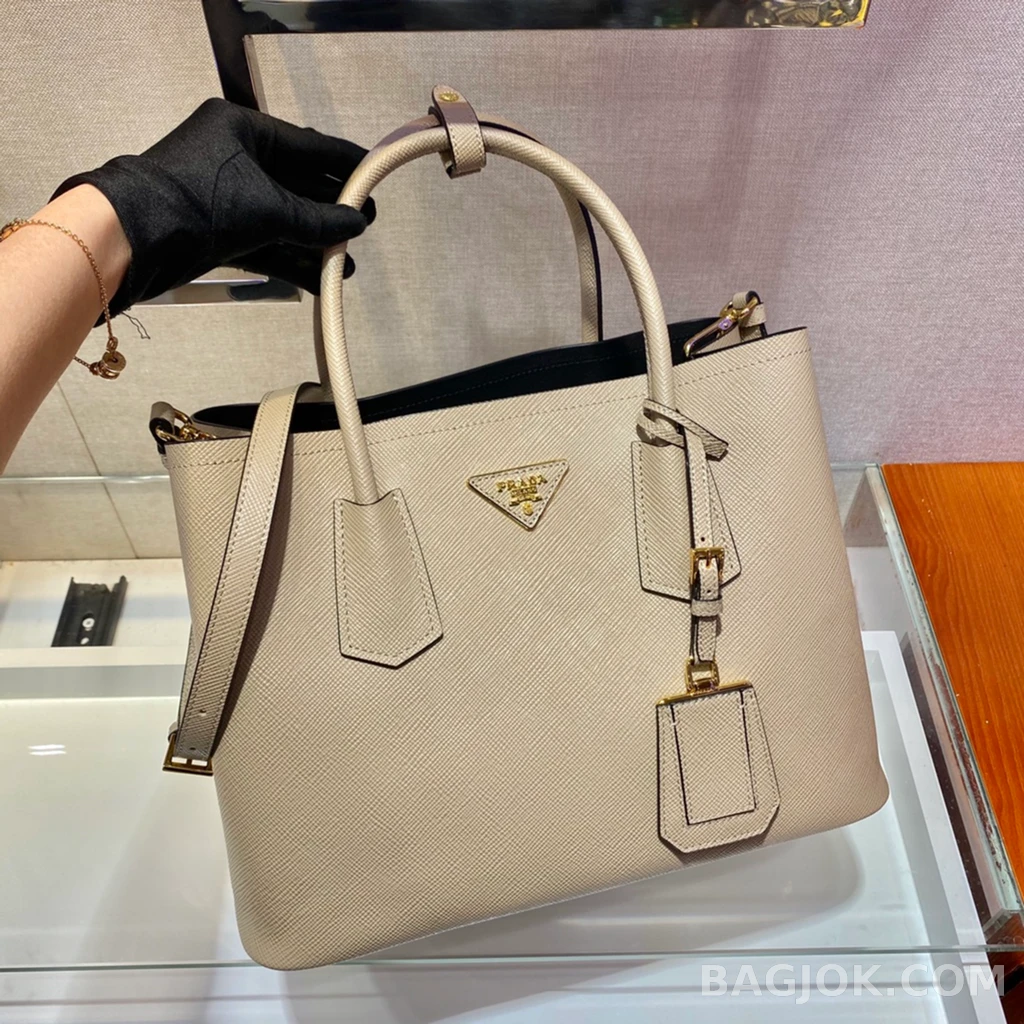 프라다 Prada 클래식 그레인 레더 쇼퍼 토트백 상세 이미지