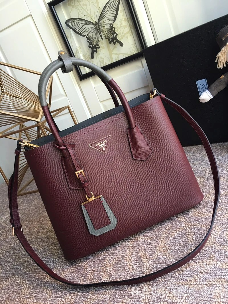 프라다 Prada 클래식 그레인 레더 쇼퍼 토트백 상세 이미지