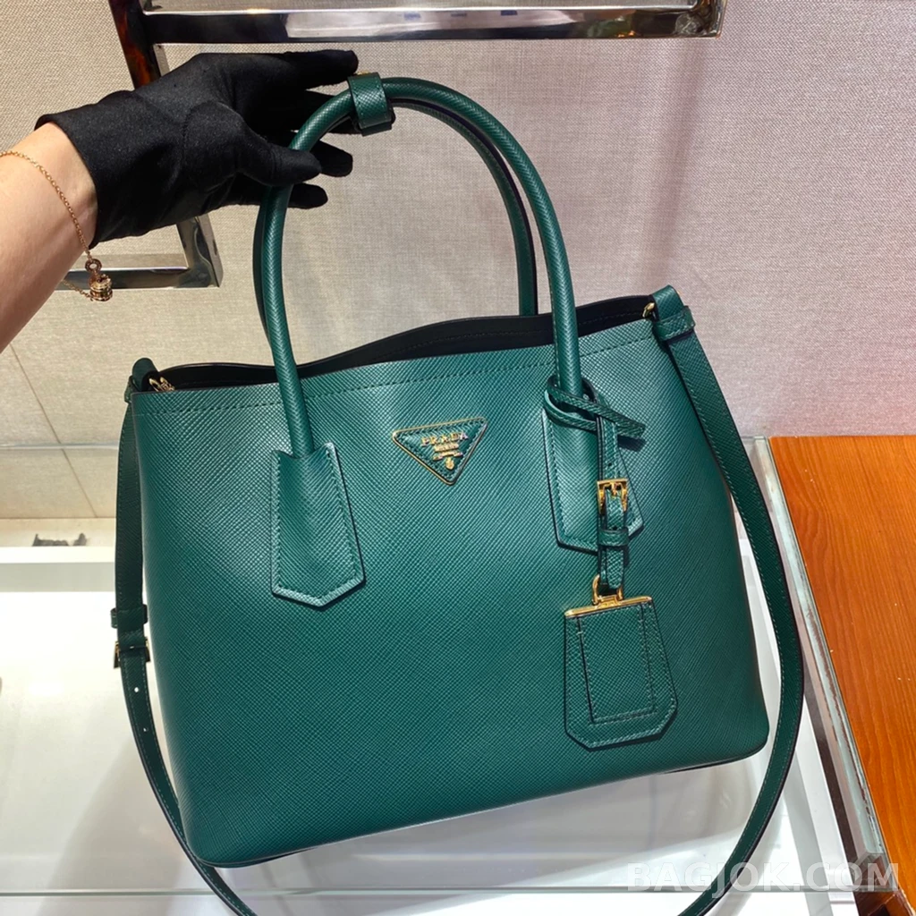 프라다 Prada 클래식 그레인 레더 쇼퍼 토트백 상세 이미지