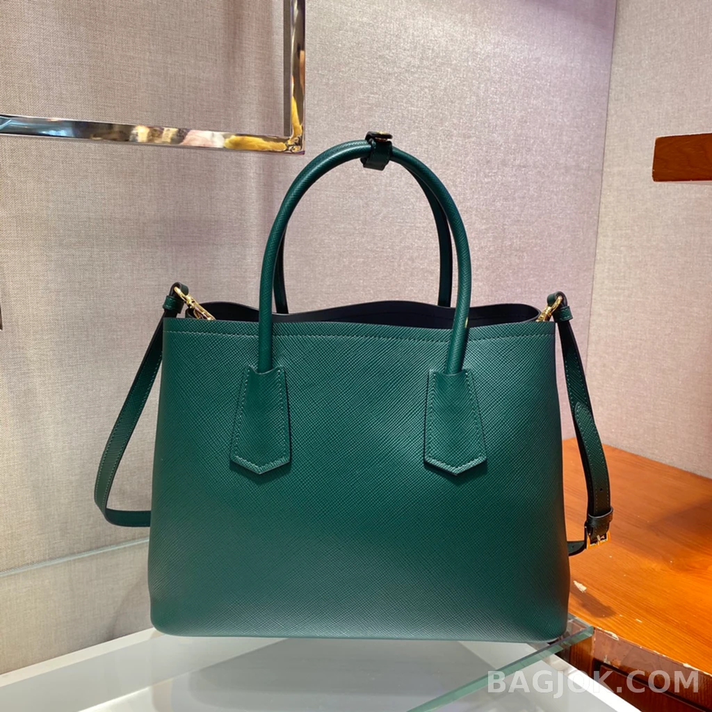 프라다 Prada 클래식 그레인 레더 쇼퍼 토트백 상세 이미지