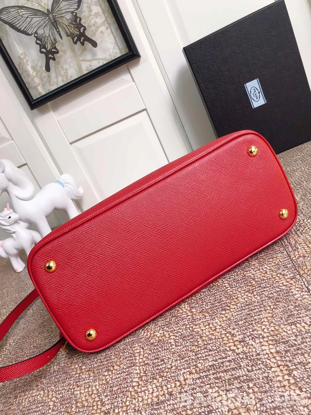프라다 Prada 클래식 그레인 레더 쇼퍼 토트백 상세 이미지