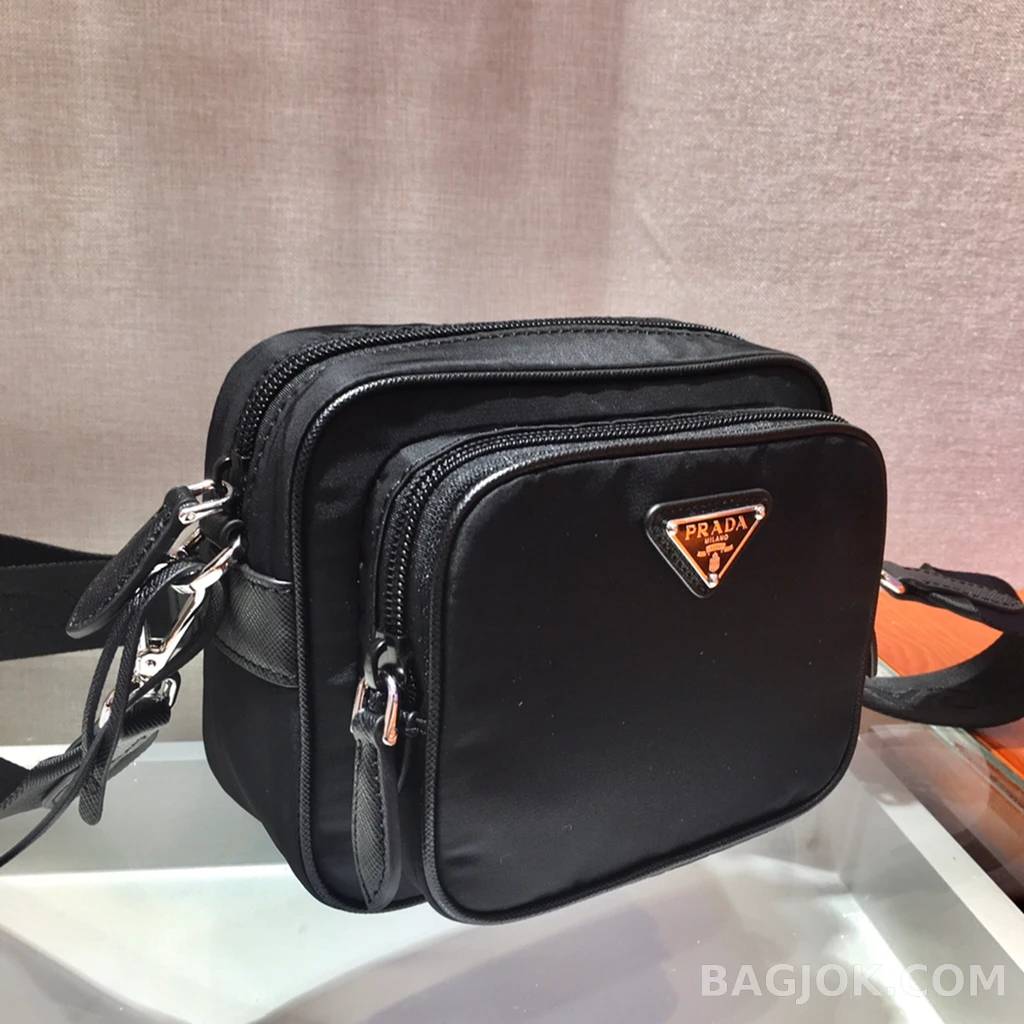 프라다 Prada 3in1 카메라백 상세 이미지