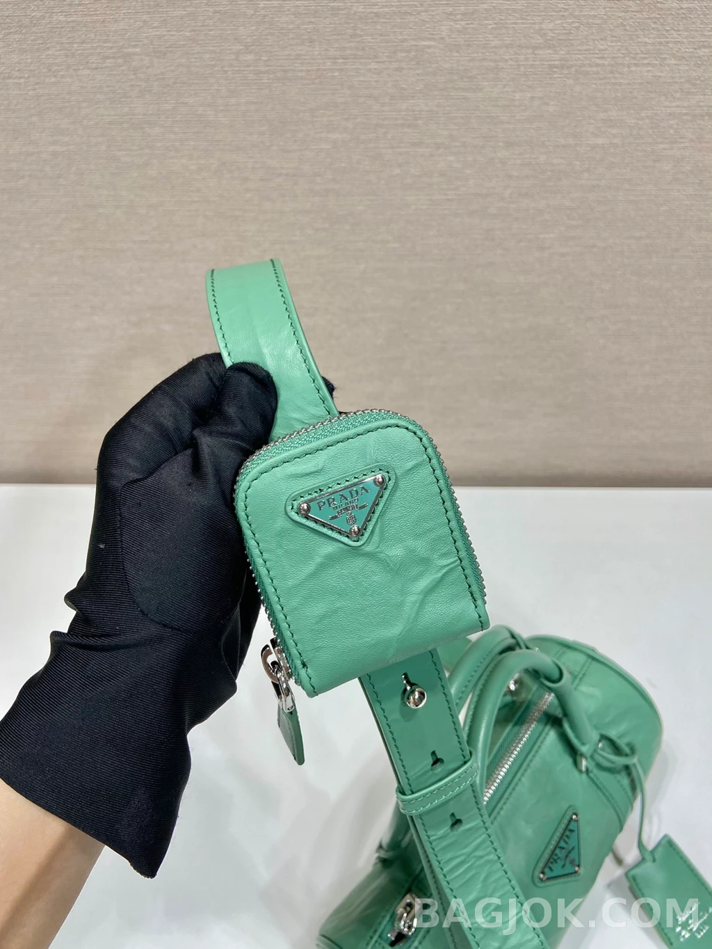 프라다 Prada 리에디션 2002 레더 미니 보스턴백 상세 이미지