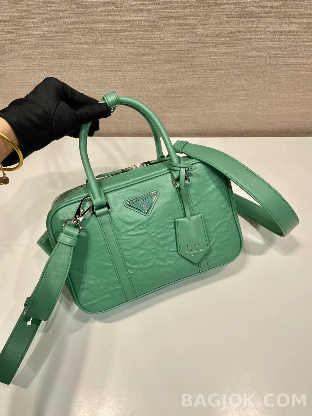 프라다 Prada 리에디션 2001 레더 보스턴백 상세 이미지