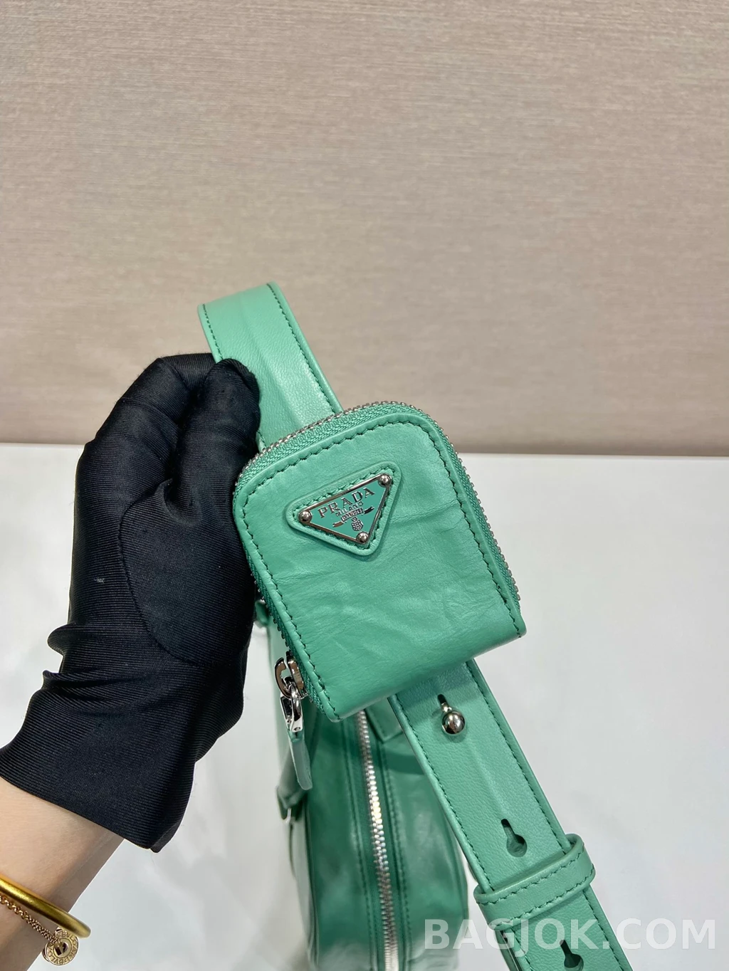 프라다 Prada 리에디션 2001 레더 보스턴백 상세 이미지