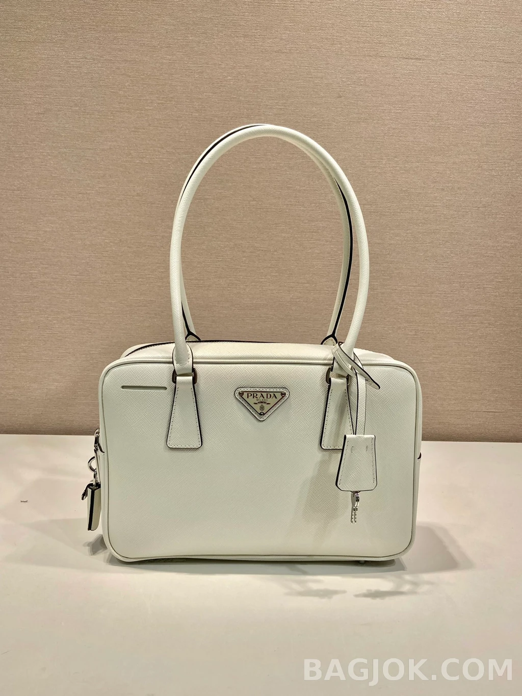 프라다 Prada 사피아노 빈티지 롱핸들 숄더백 상세 이미지