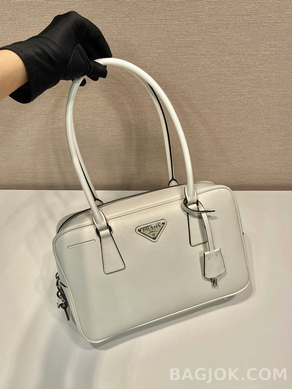 프라다 Prada 사피아노 빈티지 롱핸들 숄더백 상세 이미지