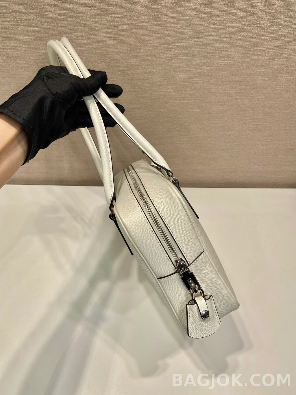 프라다 Prada 사피아노 빈티지 롱핸들 숄더백 상세 이미지
