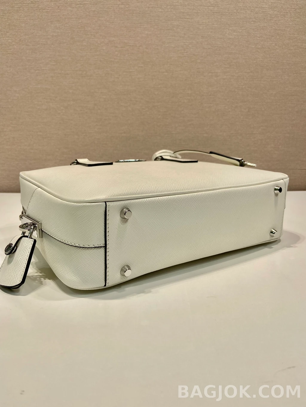 프라다 Prada 사피아노 빈티지 롱핸들 숄더백 상세 이미지