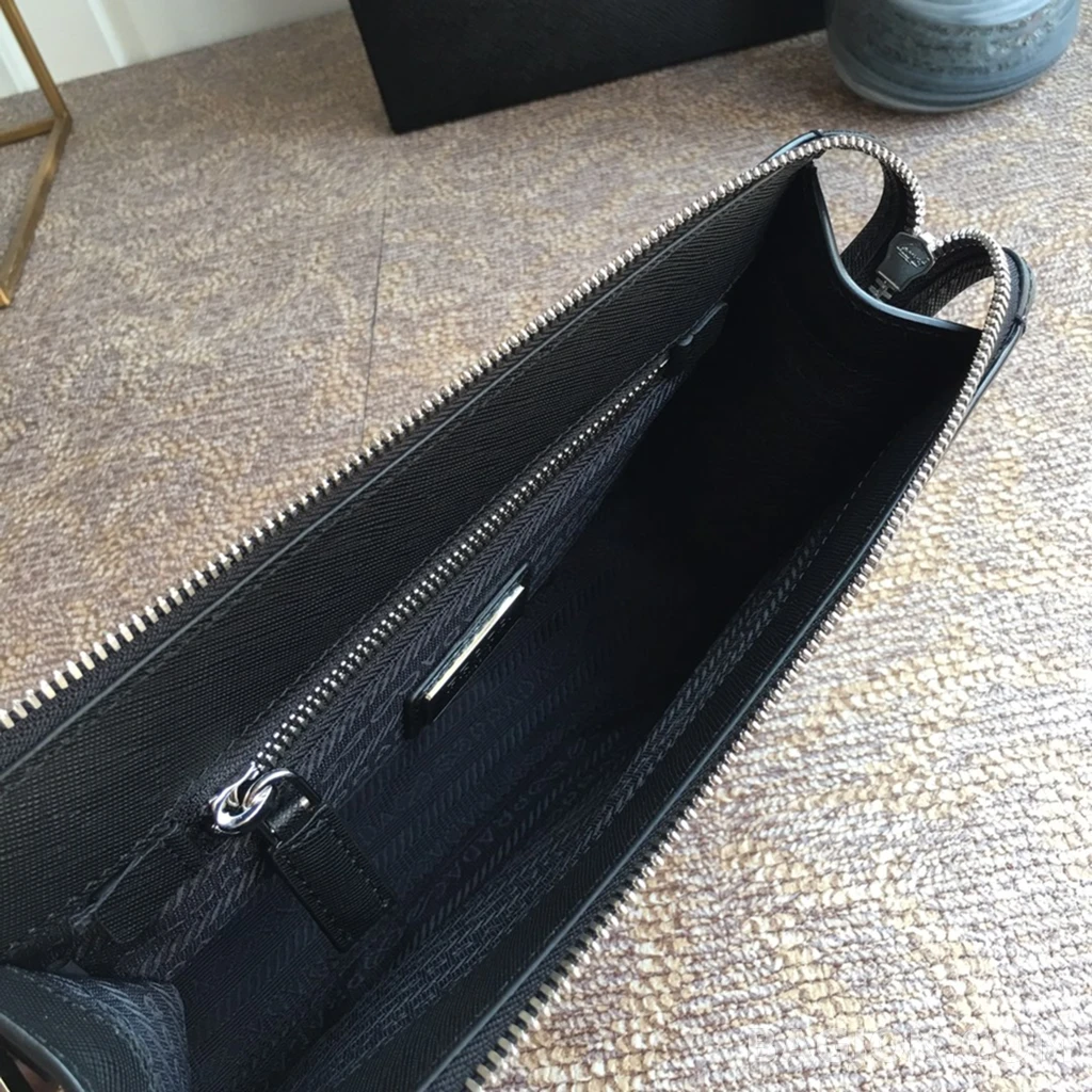 프라다 Prada 사피아노 스트랩 클러치백 상세 이미지