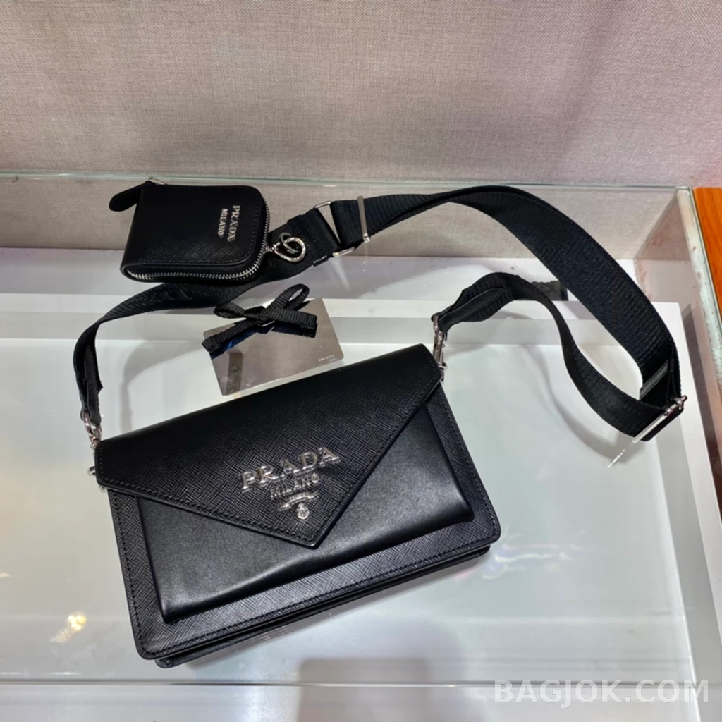프라다 Prada 모노크롬 사피아노 엔벨롭 숄더백 상세 이미지