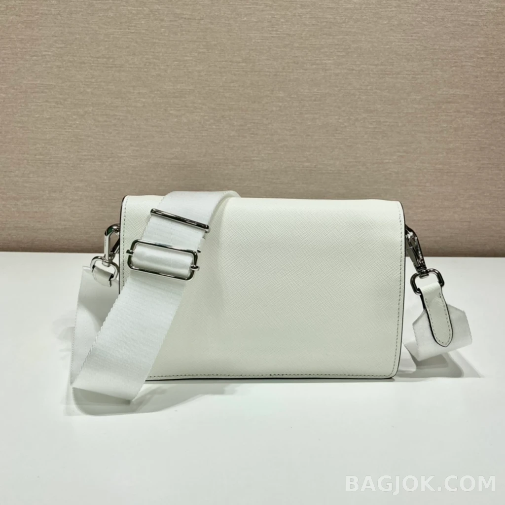 프라다 Prada 모노크롬 사피아노 엔벨롭 숄더백 상세 이미지