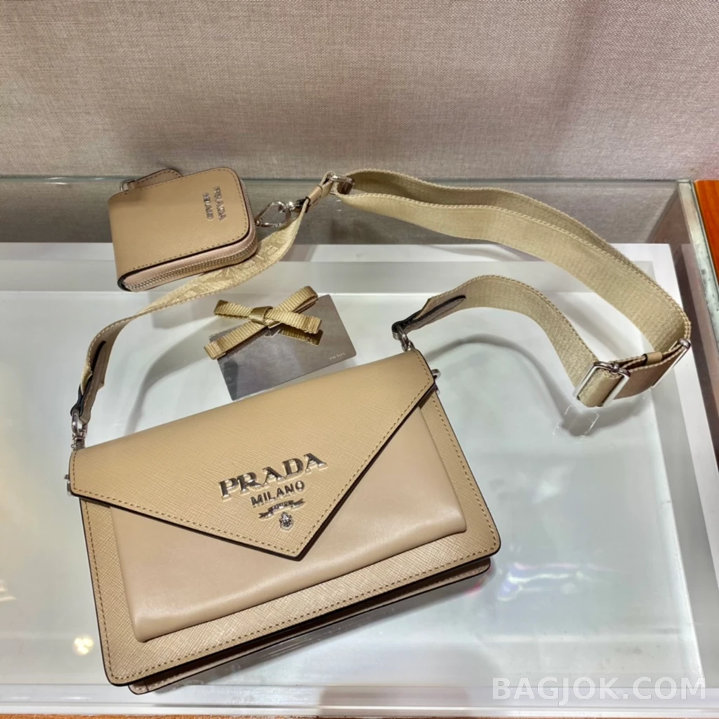 프라다 Prada 모노크롬 사피아노 엔벨롭 숄더백 상세 이미지