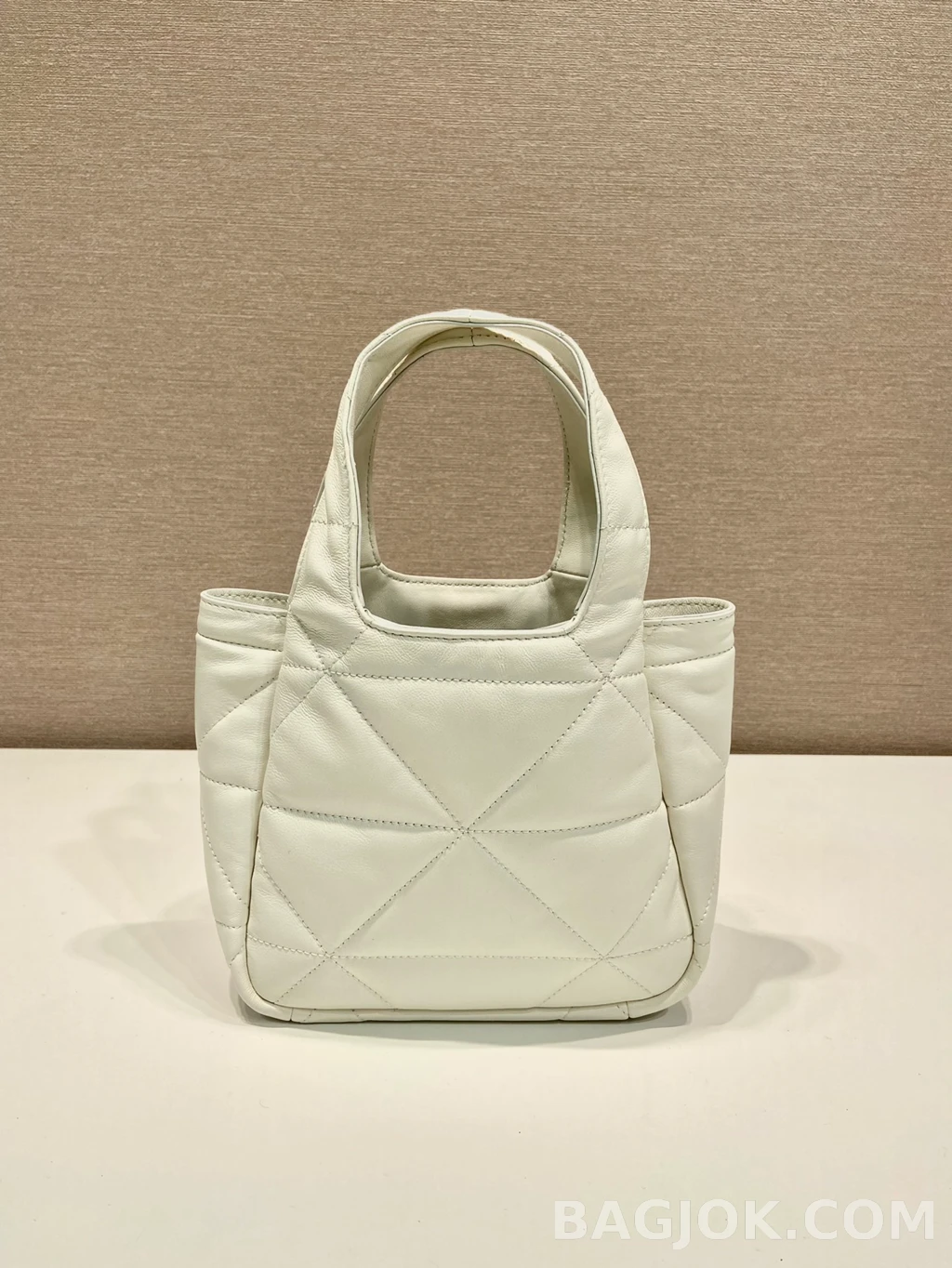 프라다 Prada 패디드 나파 미니 토트백 상세 이미지