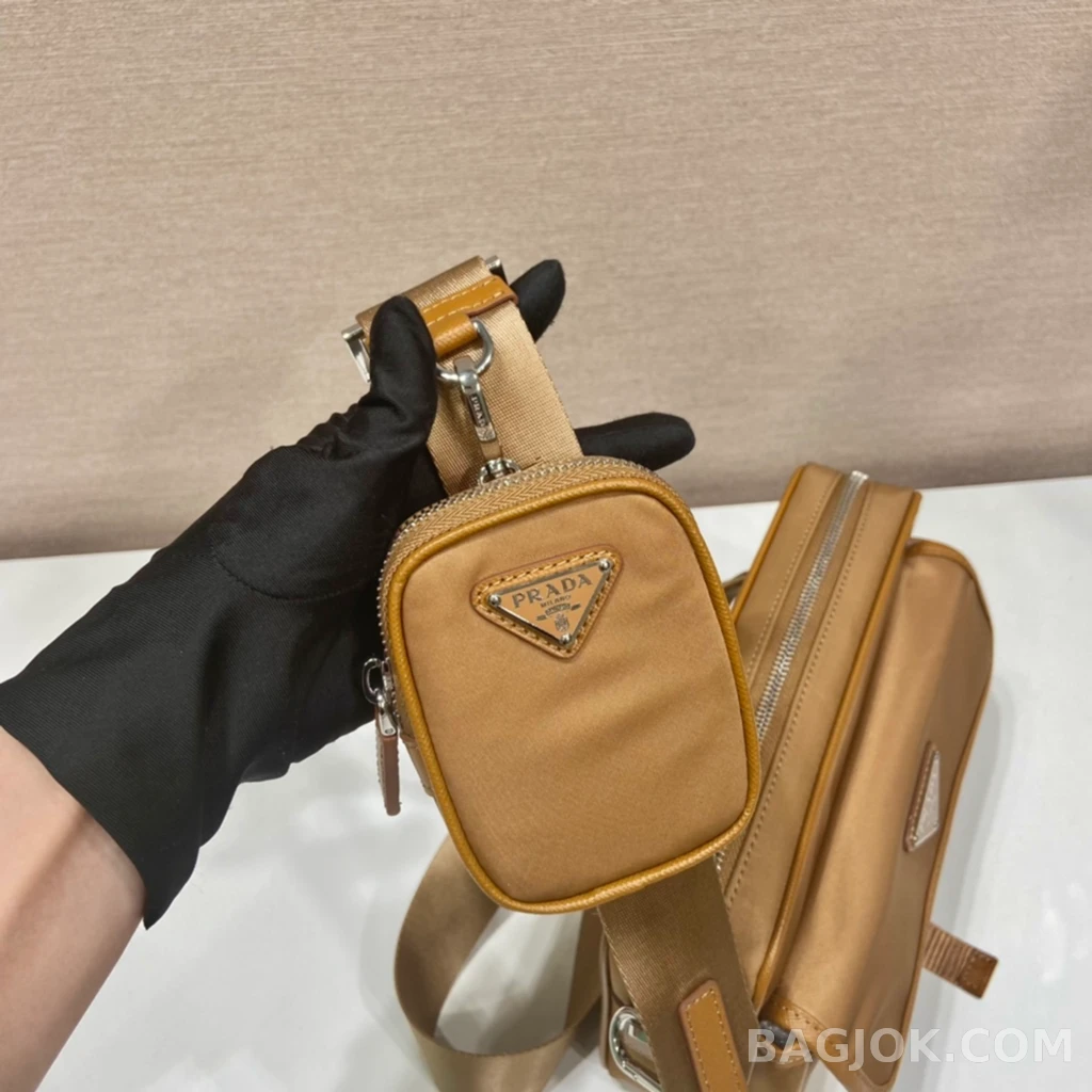 프라다 Prada 리나일론&브러시드 숄더백 상세 이미지