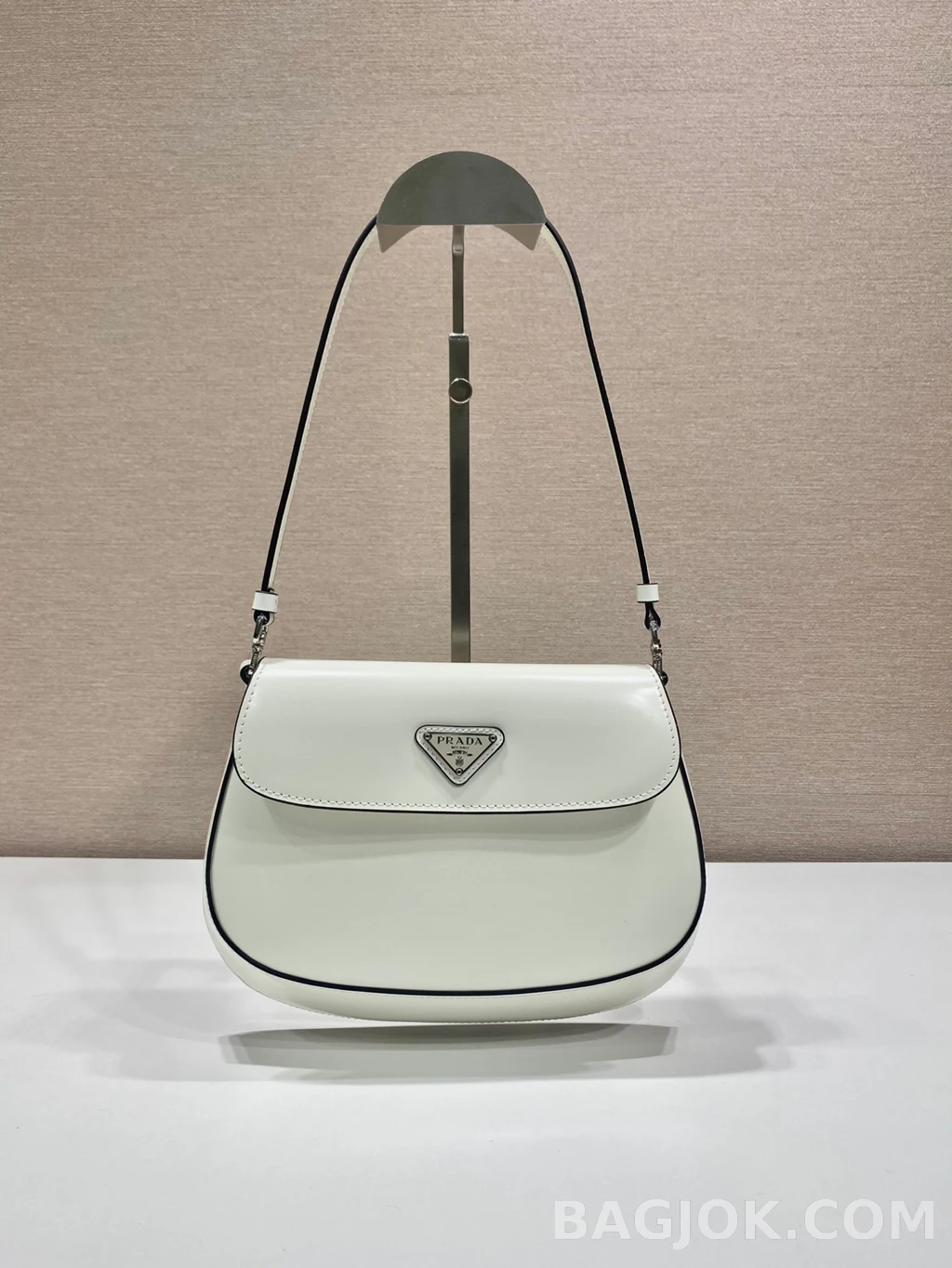 프라다 Prada 아르케 플랩 숄더백 상세 이미지