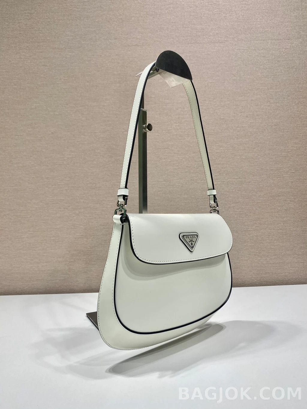 프라다 Prada 아르케 플랩 숄더백 상세 이미지