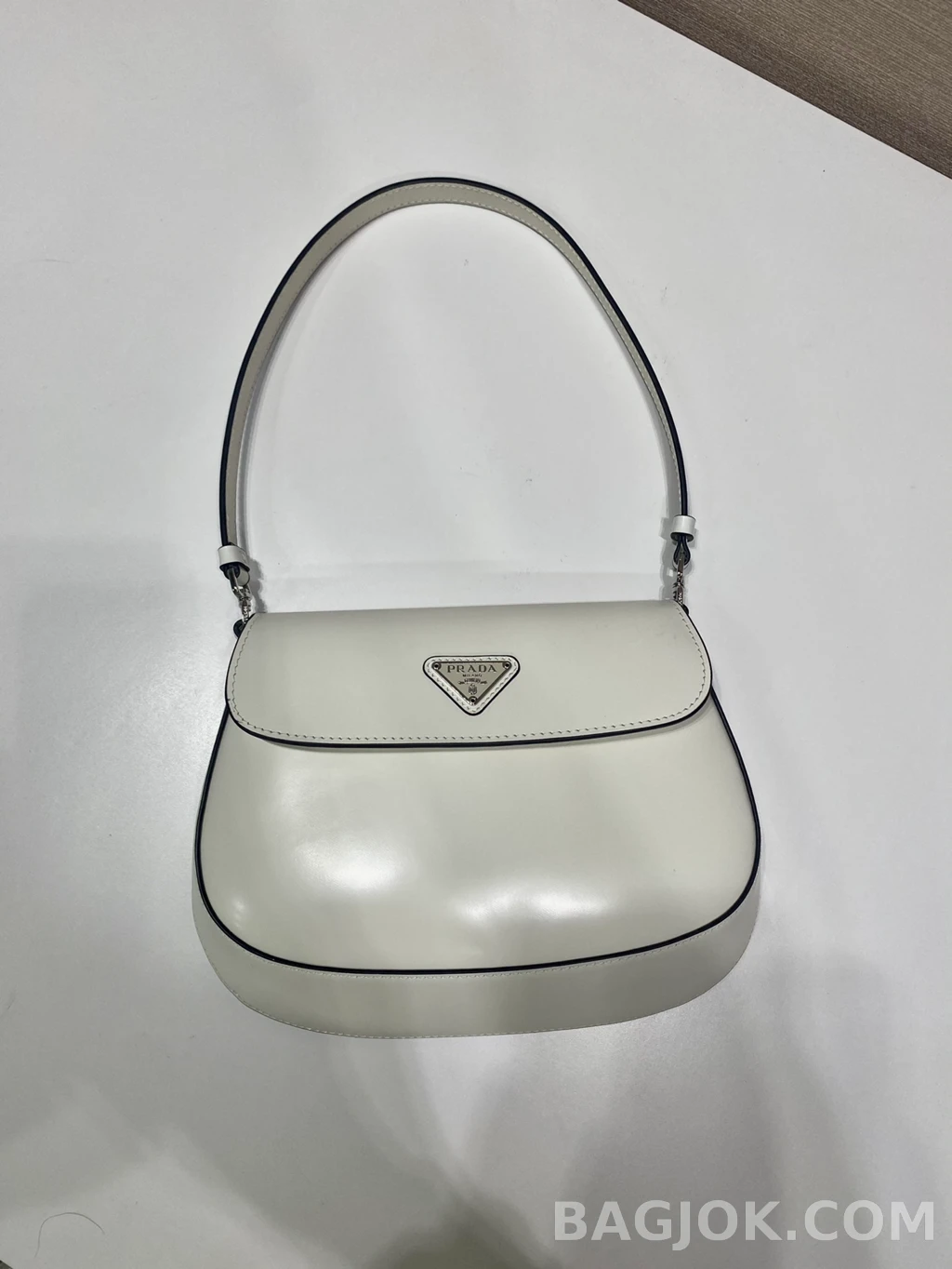 프라다 Prada 아르케 플랩 숄더백 상세 이미지