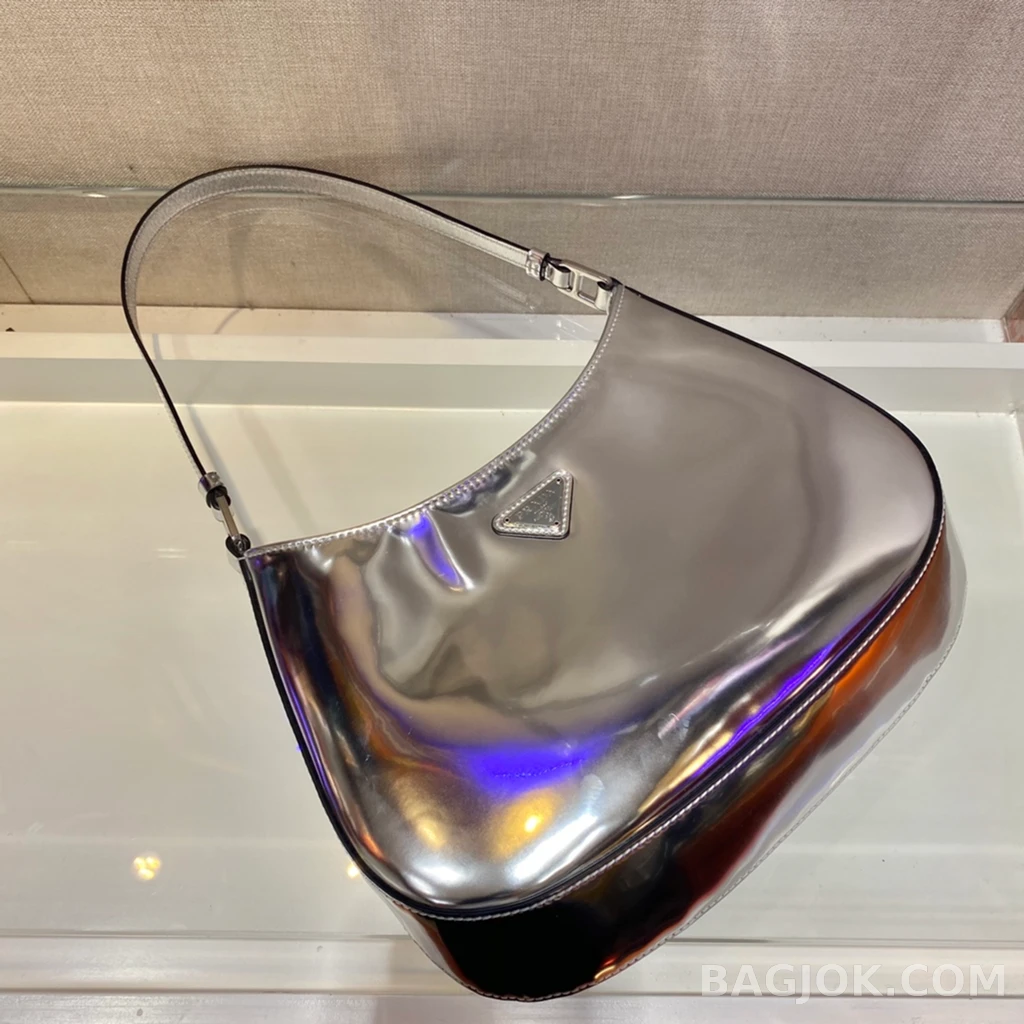 프라다 Prada 클레오 메탈릭 브러시드 호보 숄더백 상세 이미지