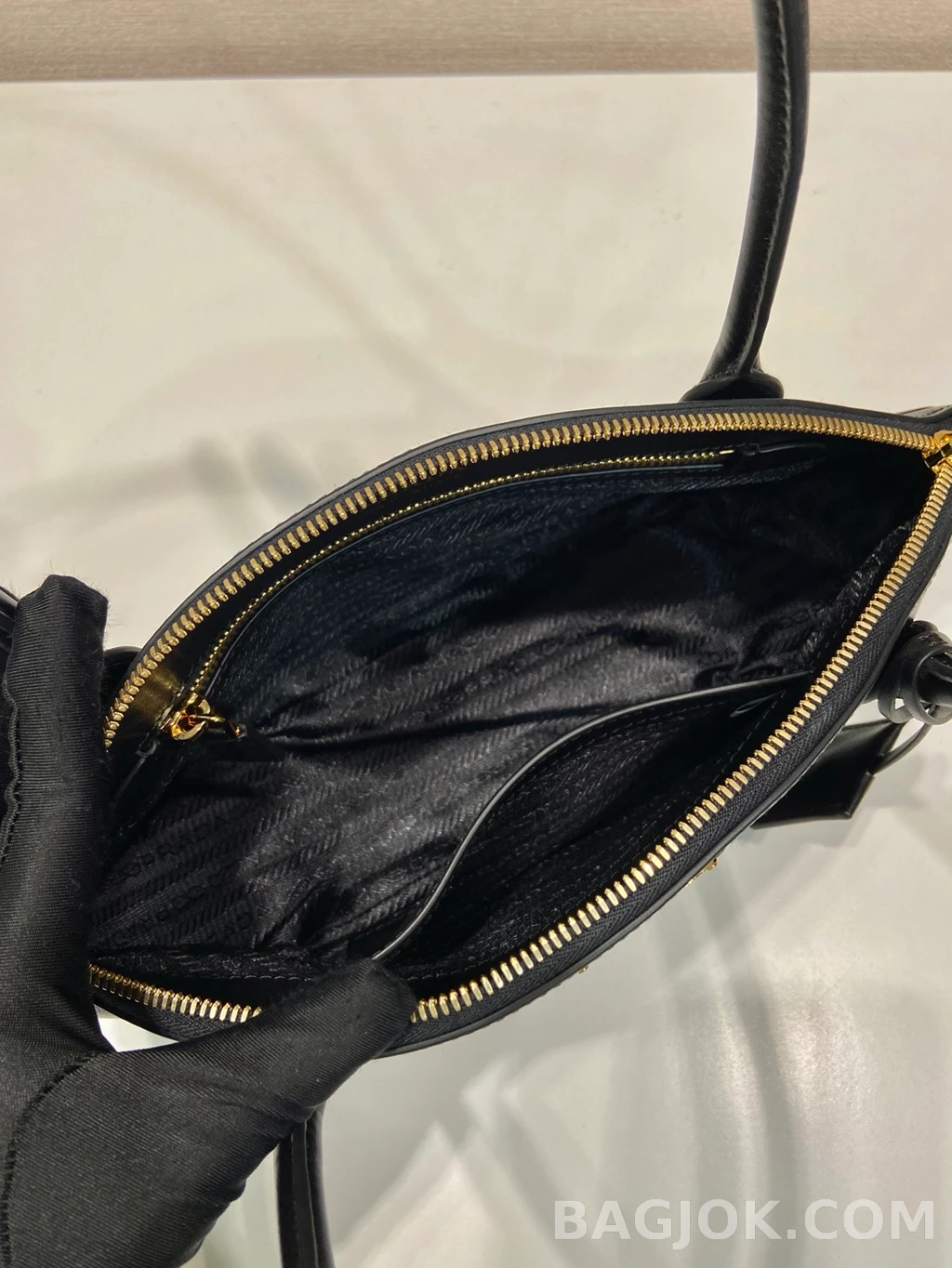 프라다 Prada 아르케 레더 롱핸들 숄더백 상세 이미지