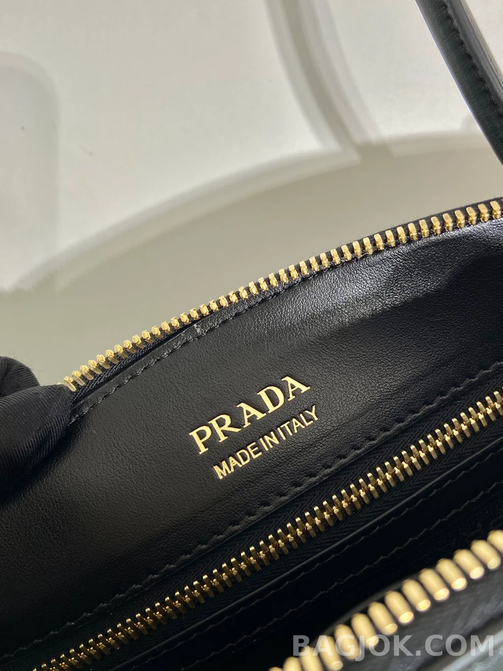 프라다 Prada 아르케 레더 롱핸들 숄더백 상세 이미지